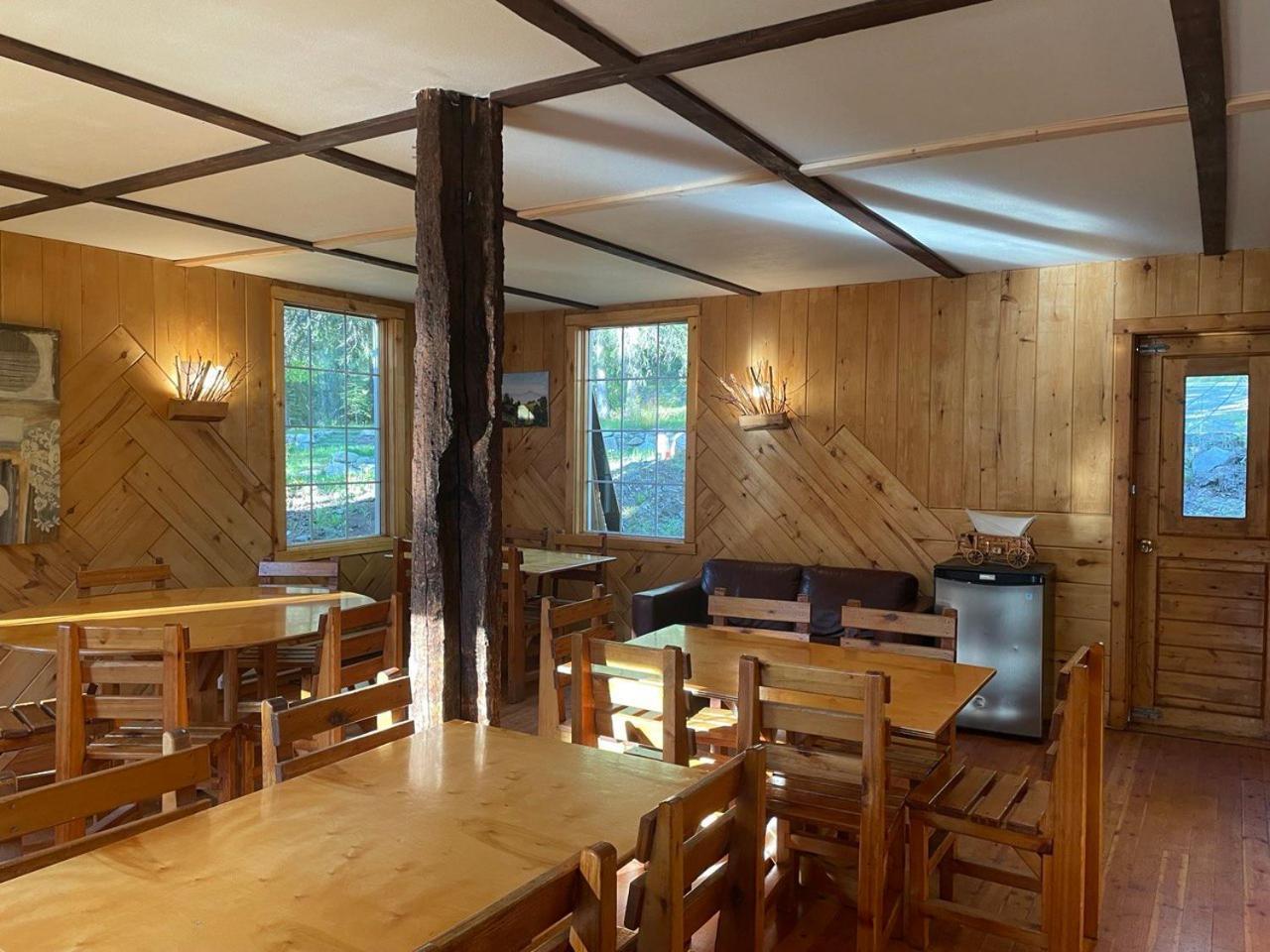 Rustic Beaverfoot Lodge Room N5 Parson Exterior foto