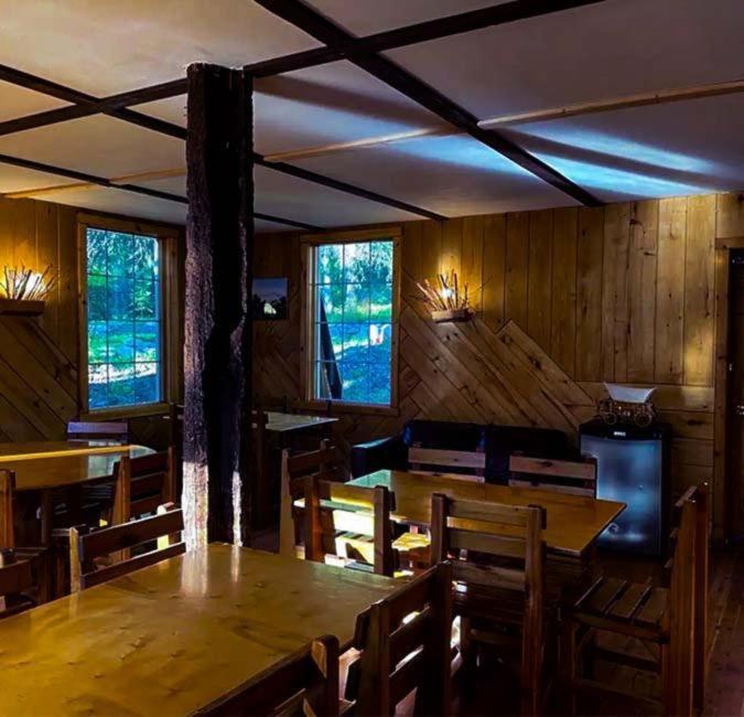 Rustic Beaverfoot Lodge Room N5 Parson Exterior foto